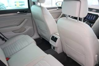 VOLKSWAGEN Passat Variant usata, con Frenata d