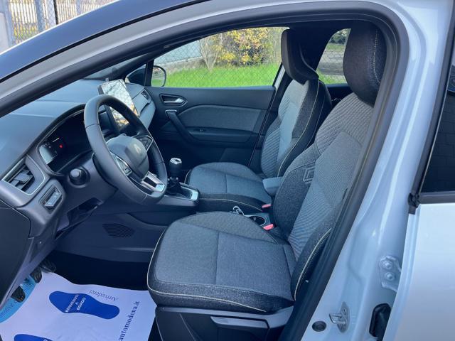 RENAULT Captur usata 12