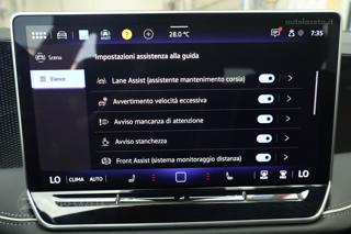 VOLKSWAGEN Passat usata, con Android Auto