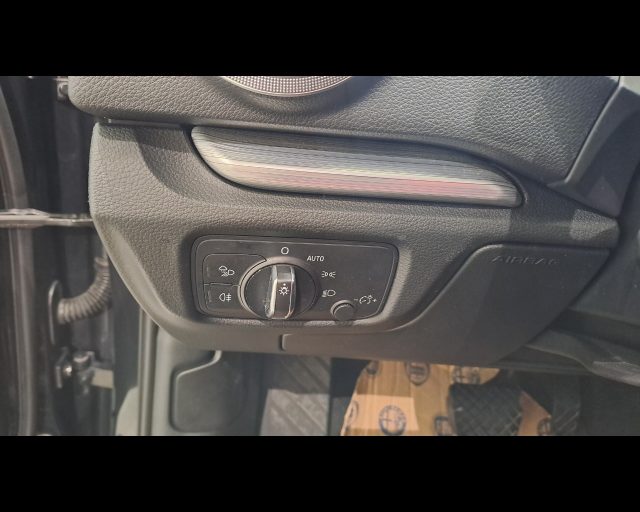 AUDI A3 usata, con Airbag testa