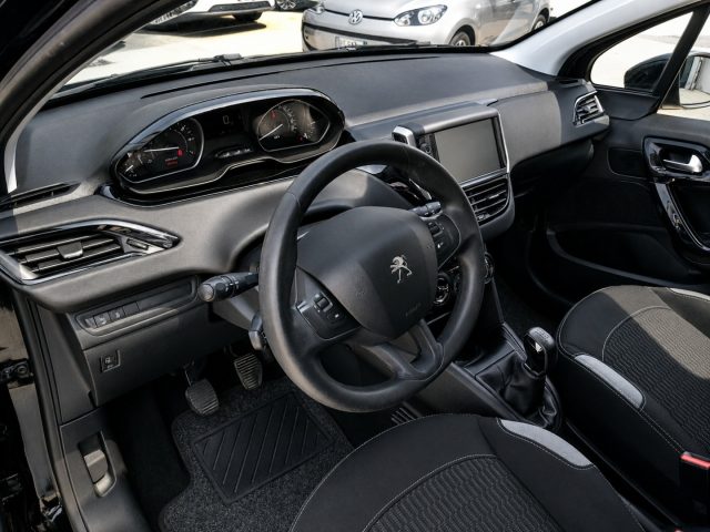 PEUGEOT 208 usata, con Cerchi in lega
