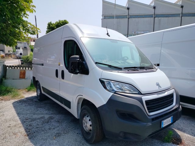 PEUGEOT Boxer usata, con ABS