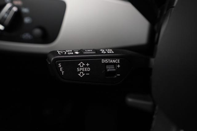 AUDI A4 usata, con Luci diurne