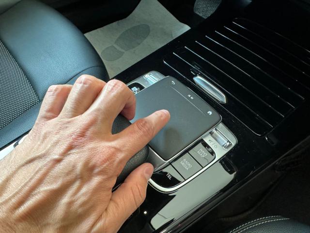 MERCEDES-BENZ CLA 180 usata, con Touch screen
