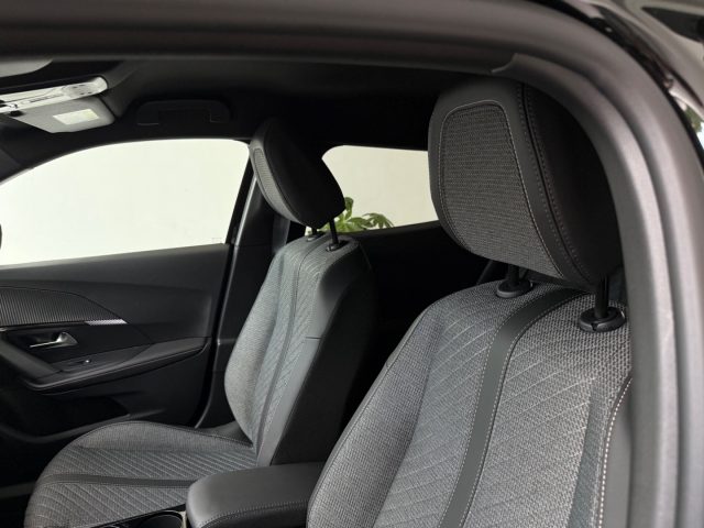 PEUGEOT 2008 usata, con Specchietti laterali elettrici