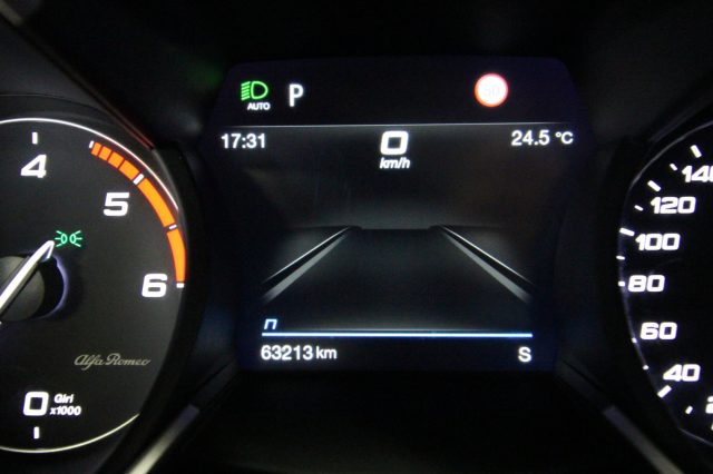ALFA ROMEO Stelvio usata, con Cerchi in lega