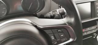 JAGUAR XE usata, con Airbag testa