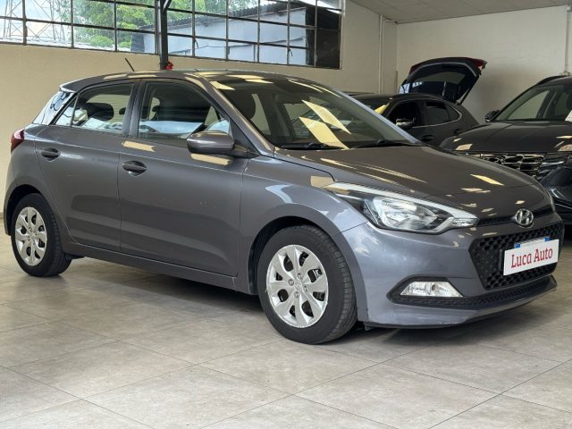 HYUNDAI i20 usata, con Autoradio