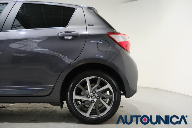 TOYOTA Yaris usata 39