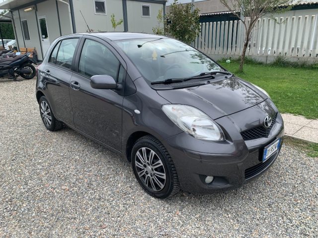 TOYOTA Yaris usata, con Airbag laterali