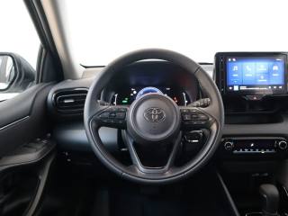 TOYOTA Yaris usata, con USB
