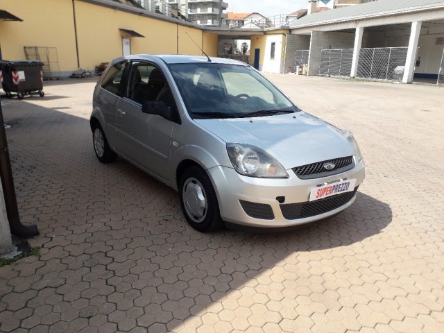 FORD Fiesta usata, con ABS