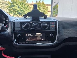 VOLKSWAGEN up! usata, con Volante multifunzione