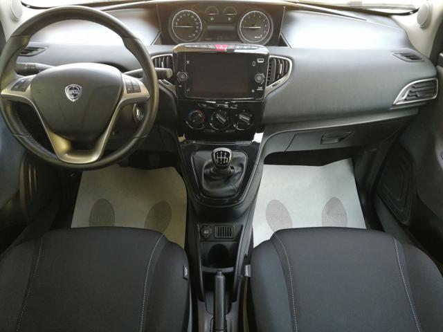 LANCIA Ypsilon usata, con Fendinebbia