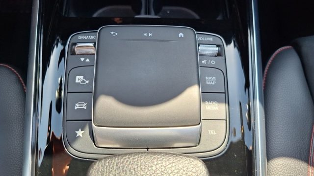 MERCEDES-BENZ GLA 200 usata, con Portellone posteriore elettrico