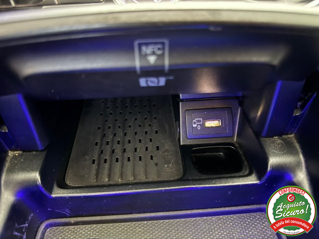 MERCEDES-BENZ E 200 usata, con Sistema di navigazione
