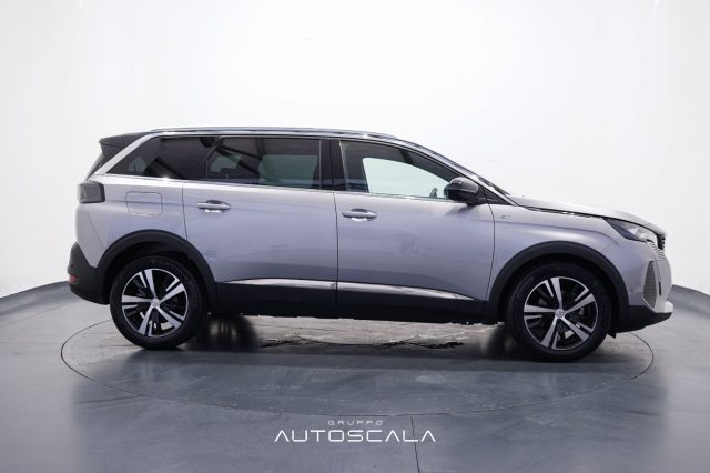 PEUGEOT 5008 usata, con Cerchi in lega