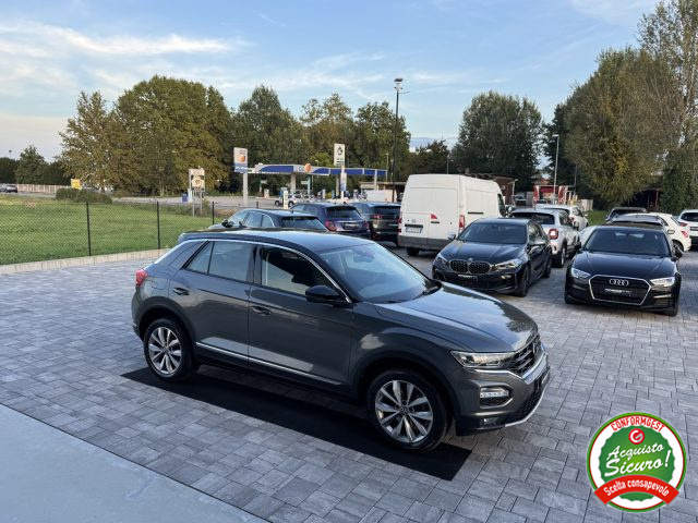 VOLKSWAGEN T-Roc usata, con Autoradio