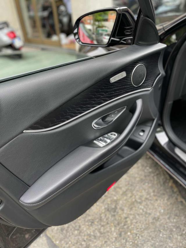 MERCEDES-BENZ E 200 usata, con Climatizzatore
