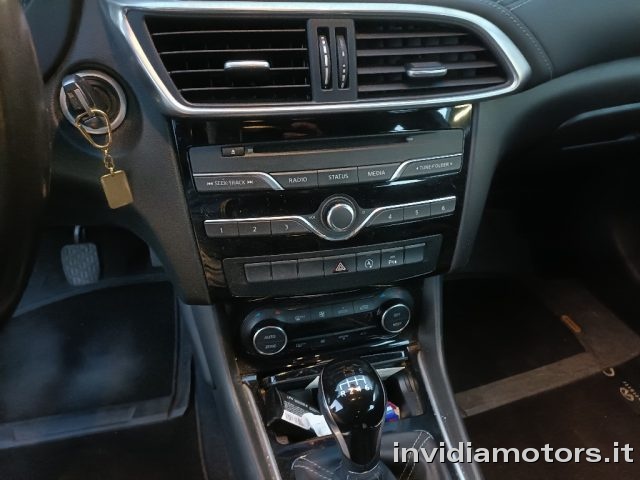 INFINITI Q30 usata, con Controllo automatico clima