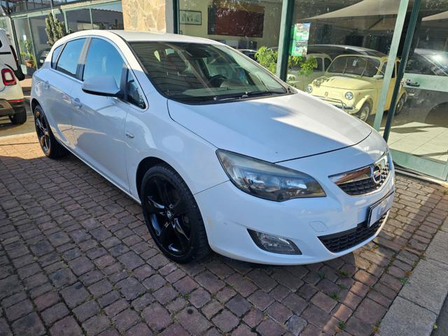 OPEL Astra usata, con Boardcomputer