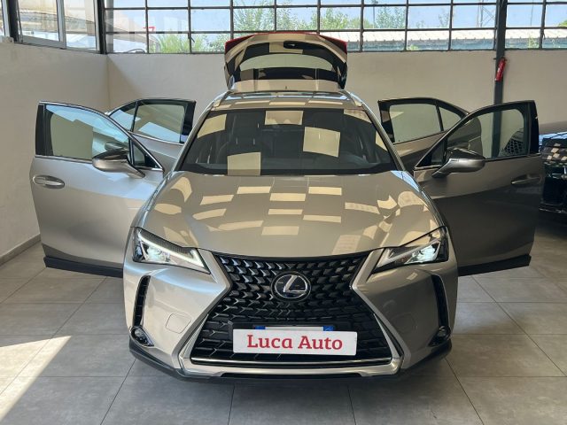 LEXUS UX 250h usata, con Airbag
