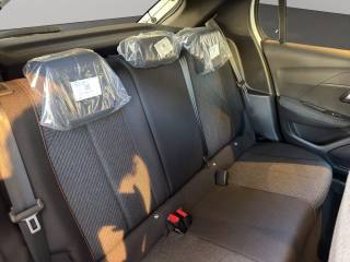 PEUGEOT 208 usata, con Sedile posteriore sdoppiato