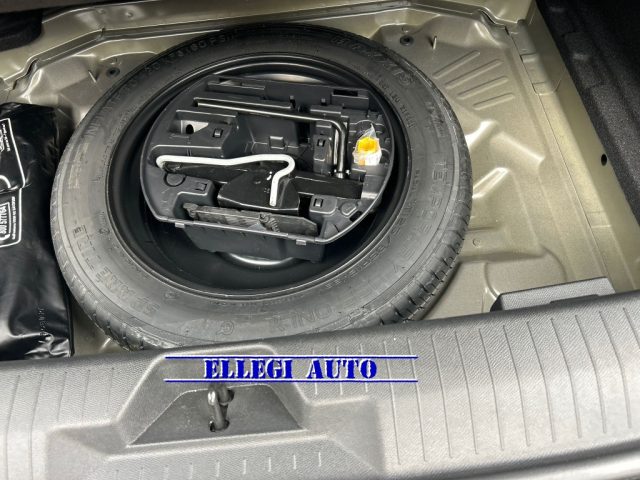 OPEL Astra usata, con Fari LED