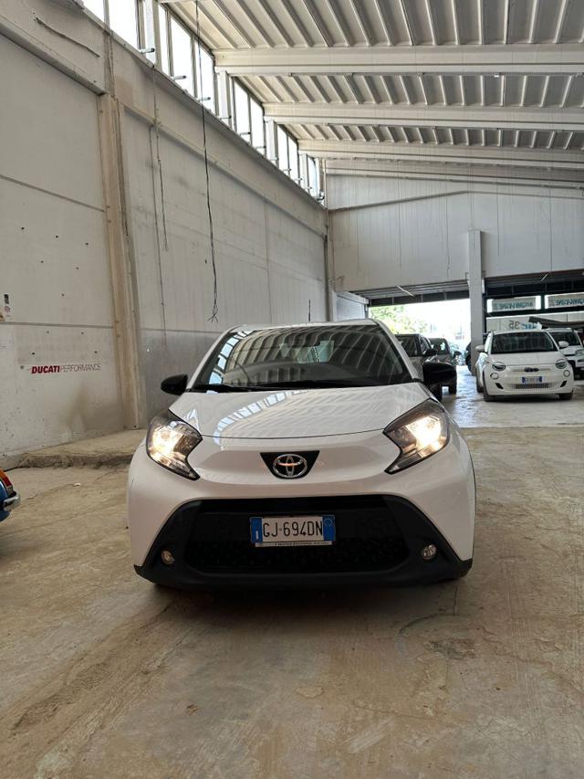 TOYOTA Aygo X usata, con Autoradio