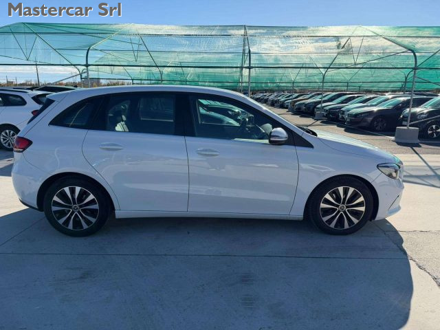MERCEDES-BENZ B 180 usata, con Alzacristalli elettrici