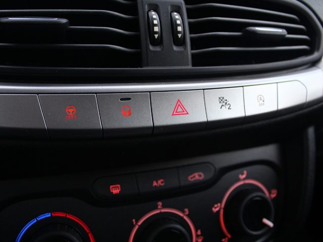 FIAT Tipo usata, con Sensori di parcheggio posteriori