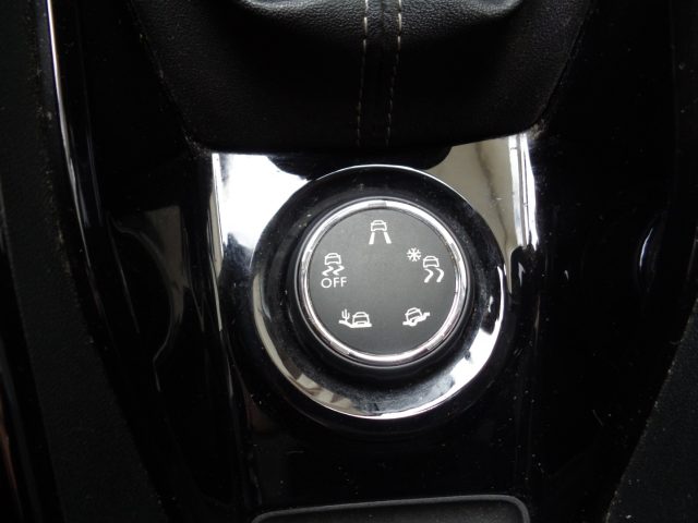 PEUGEOT 2008 usata, con Controllo trazione
