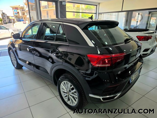 VOLKSWAGEN T-Roc usata, con Autoradio