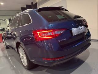 SKODA Superb usata, con Alzacristalli elettrici