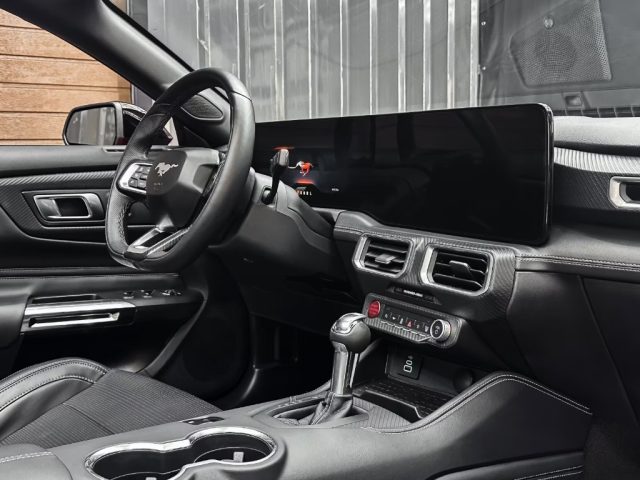 FORD Mustang usata, con Luci diurne LED