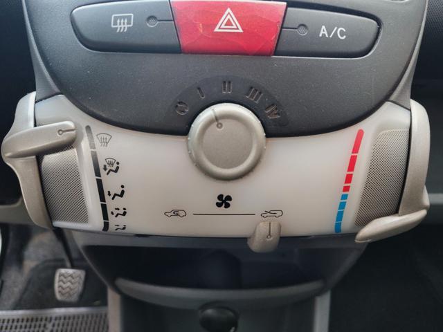 TOYOTA Aygo usata 21