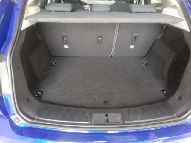 JAGUAR E-Pace usata, con Isofix