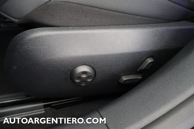 MERCEDES-BENZ E 220 usata, con Cerchi in lega