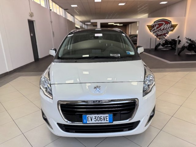 PEUGEOT 5008 usata, con Airbag laterali