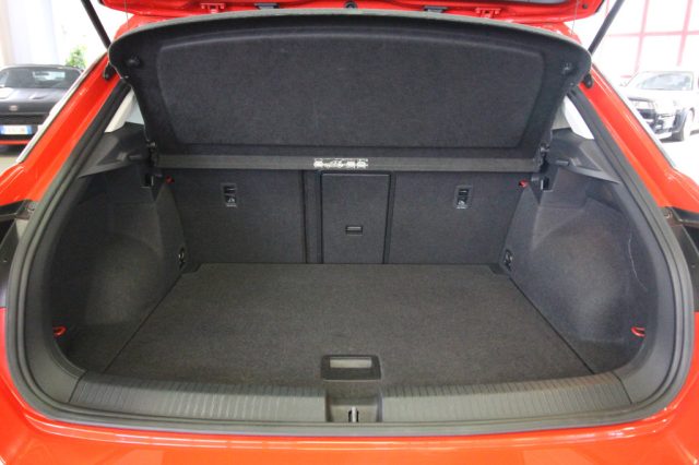 VOLKSWAGEN T-Roc usata, con Sedile posteriore sdoppiato