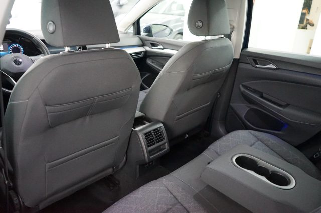 VOLKSWAGEN Golf usata, con Isofix