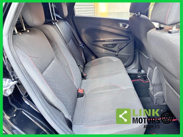 FORD Fiesta usata, con Spoiler