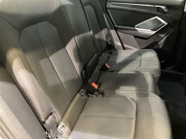AUDI Q3 usata, con Sensori di parcheggio posteriori