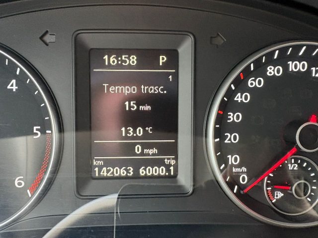VOLKSWAGEN Touran usata 12