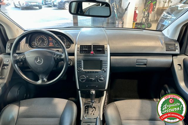 MERCEDES-BENZ A 180 usata, con Chiusura centralizzata