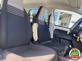 VOLKSWAGEN up! usata, con Servosterzo