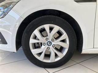 RENAULT Megane usata, con Sensori di parcheggio posteriori