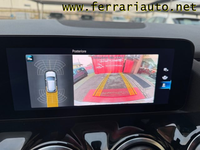 MERCEDES-BENZ GLA 200 usata, con Controllo automatico clima