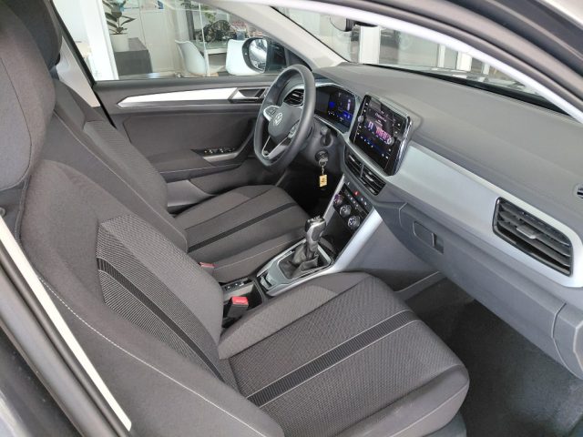 VOLKSWAGEN T-Roc usata, con Volante multifunzione