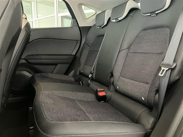 RENAULT Captur usata, con Volante in pelle